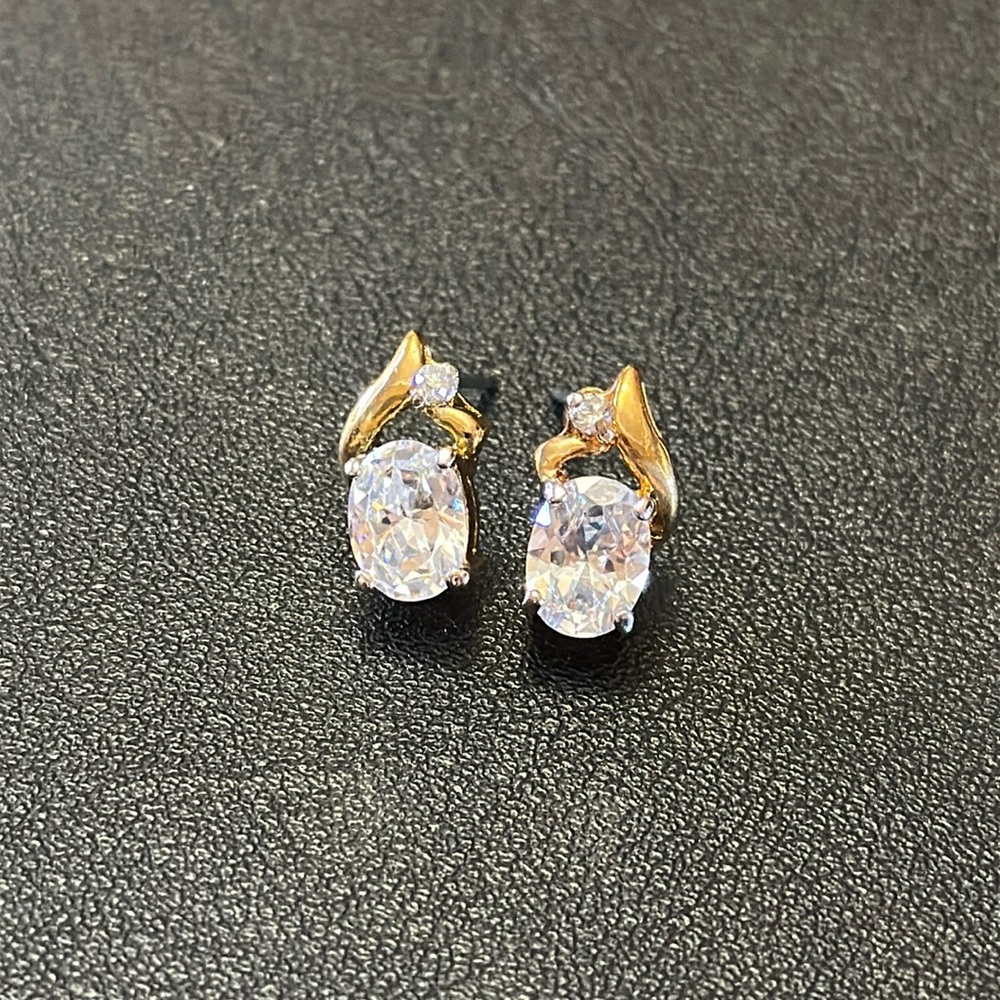 Turmaline Post Back Gold-tone Earrings BEAUTIFUL